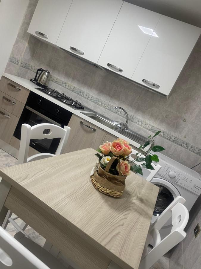 Casa Vacanza La Serenella Apartment Napoli Bagian luar foto