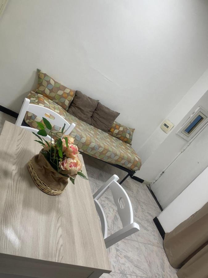 Casa Vacanza La Serenella Apartment Napoli Bagian luar foto